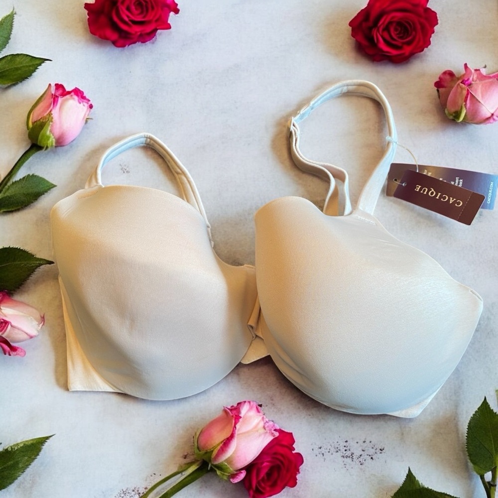 Cacique Smooth Plunge Underwire Bra - Cream / Nude